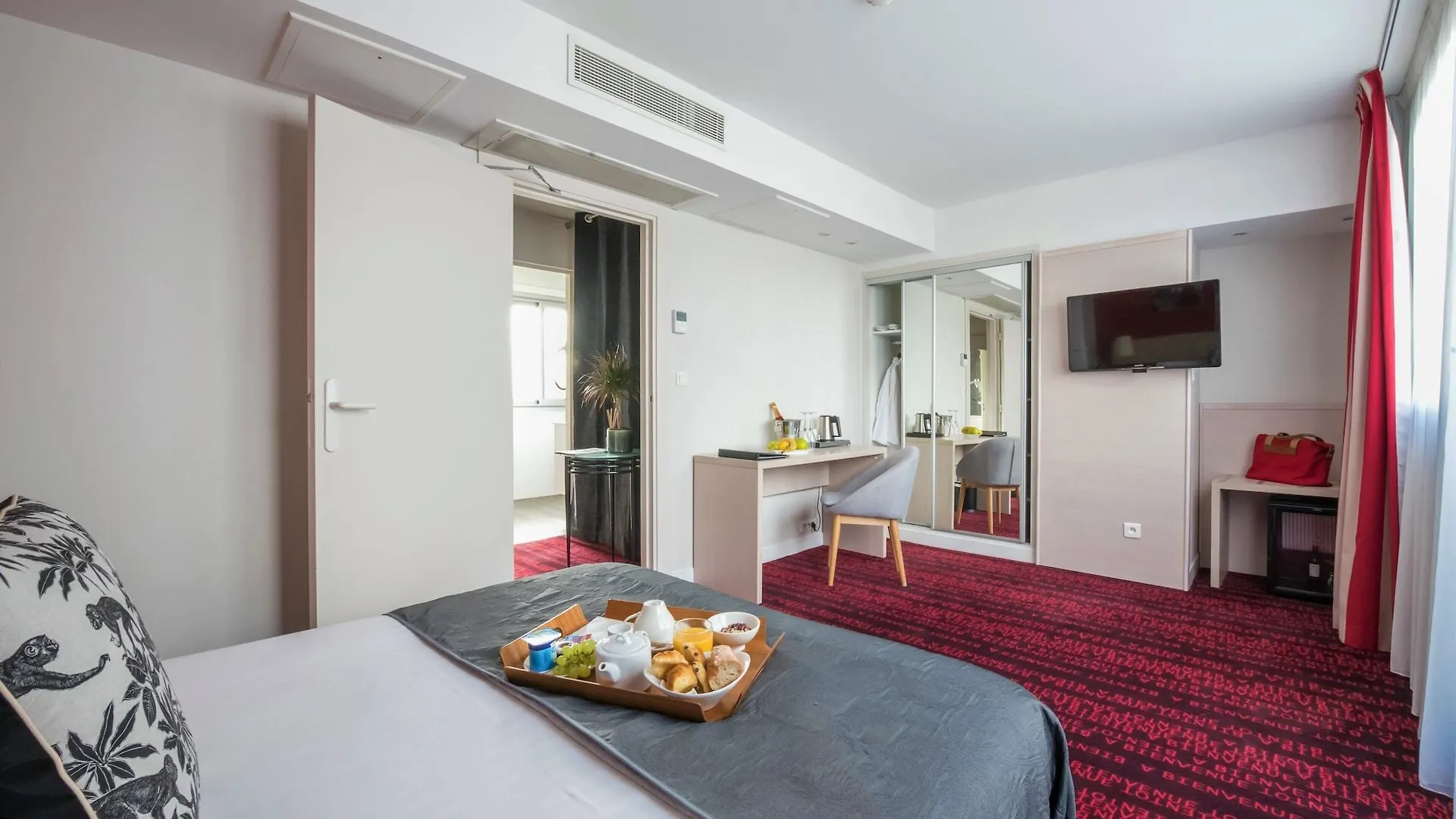 Hotel Le Richemont Paris