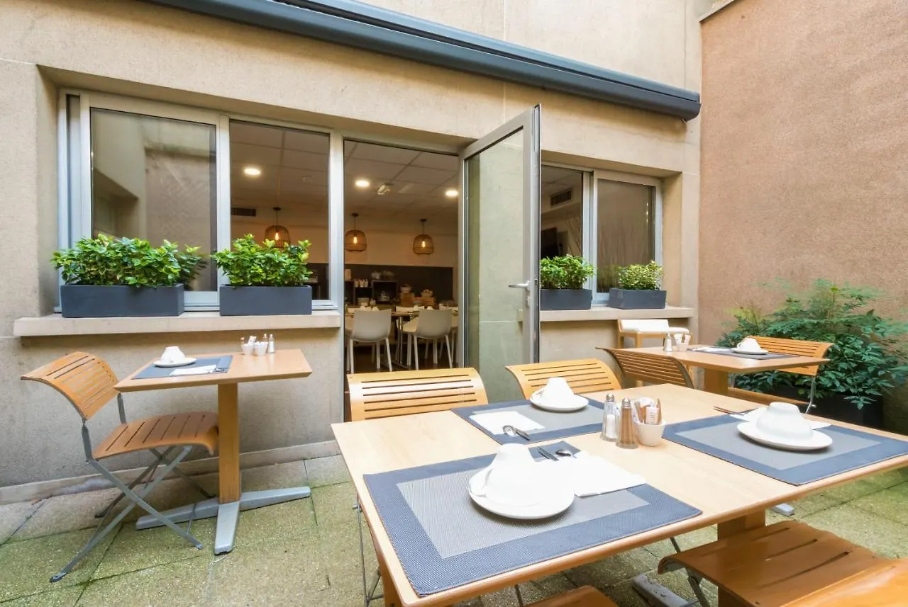 Hotel Le Richemont Paris